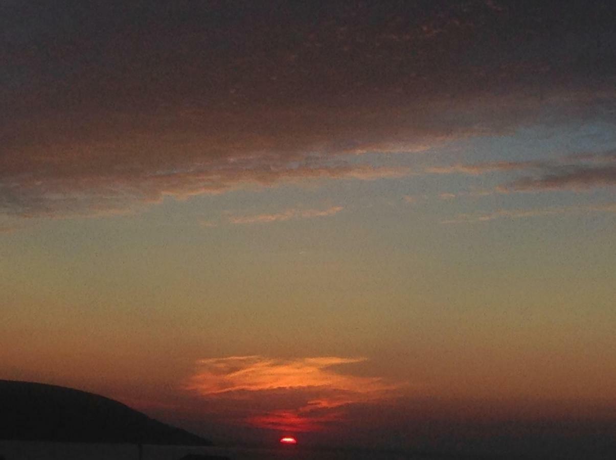 Burton'S Sunset Oasis Motel Bay Saint Lawrence Εξωτερικό φωτογραφία